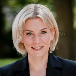  Anne Knig